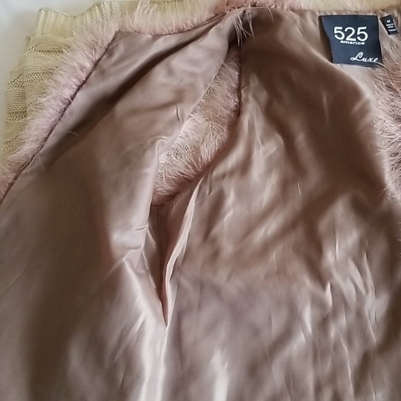 525 America Feather Vest - Picture 3 of 3